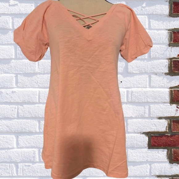 ❌DONATED❌Blush Pink Short Puff Sleeve Criss Cross V-neck Tunic Top - Picture 3 of 11